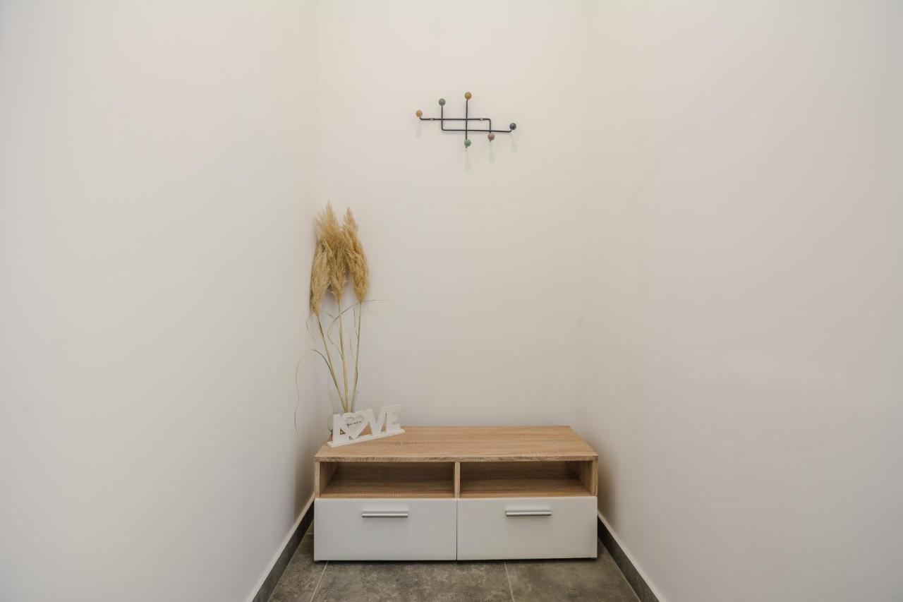 Lovely Apartment M&K In Peaceful Area - ザダル エクステリア 写真