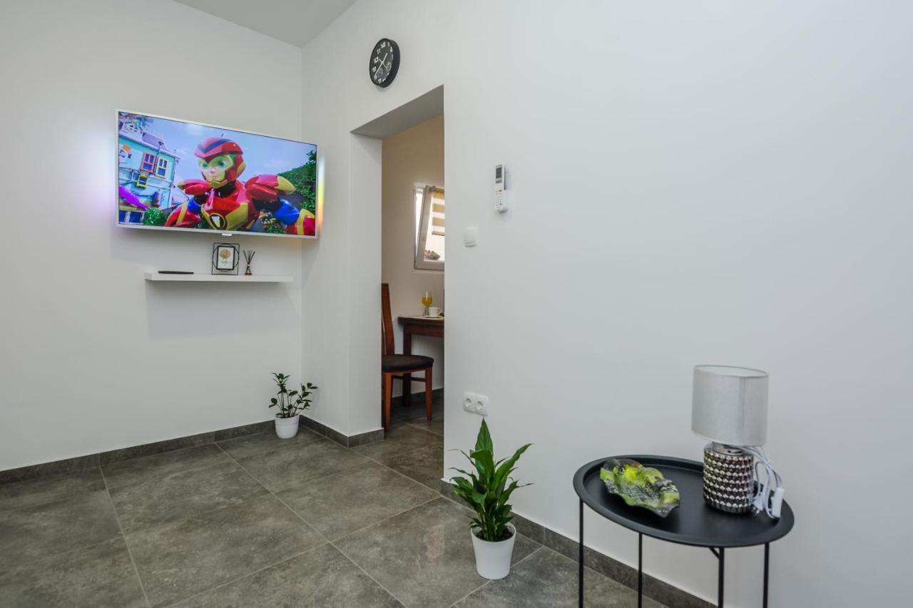 Lovely Apartment M&K In Peaceful Area - ザダル エクステリア 写真